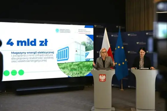 La Polonia ottiene 3,7 miliardi di dollari per progetti di transizione energetica e stoccaggio