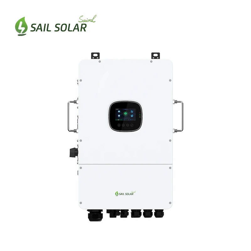 Inverter ibridi solari residenziali trifase ad alta efficienza da 12 kW per l'accumulo domestico